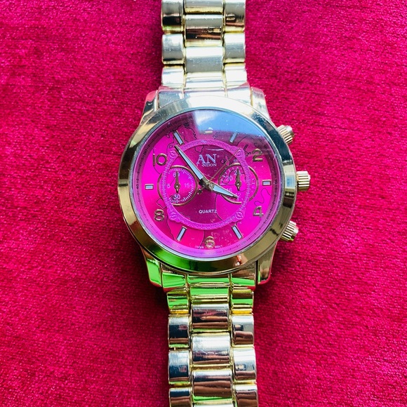 Watch | women watch | pink watch | new - Picture 3 of 6